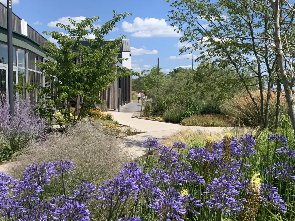 Nhood Projects à travers l'Europe. projets de durabilité maintenant avec bueno building analytics