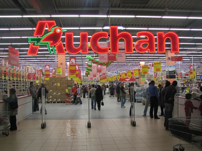 Drumul taberelor shopping centre in auchan bucharest, romania, site of the nhood ceetrus case study with bueno analytics