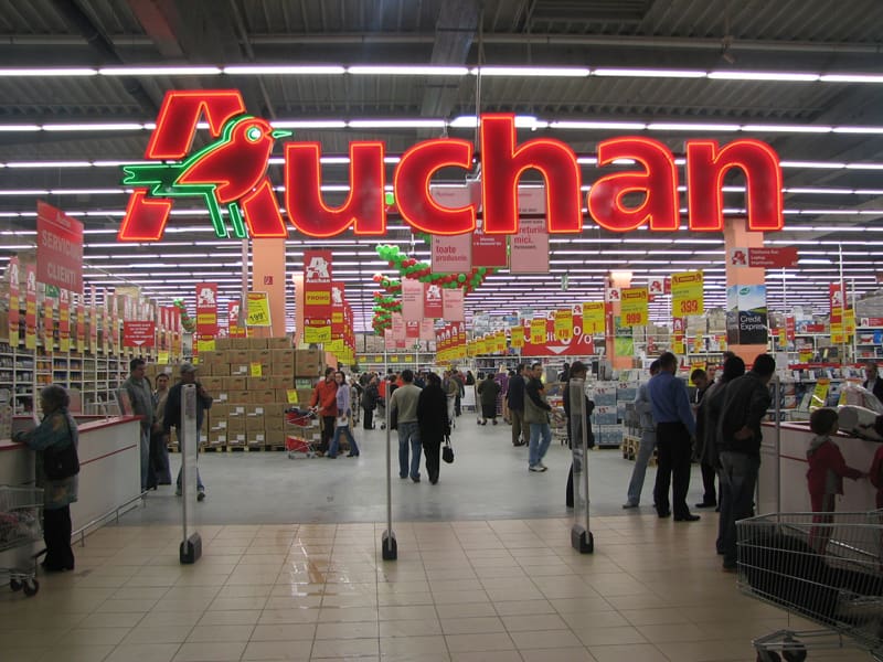 Drumul taberelor shopping centre in auchan bucharest, romania, site of the nhood ceetrus case study with bueno analytics